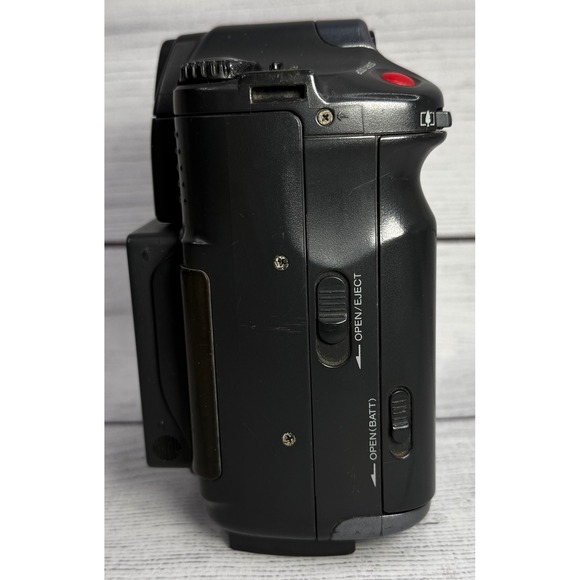 Sony Handycam CCD-SC5 Video 8 Camcorder Bundle with Charger Batteries Case Tape - Picture 4 of 15